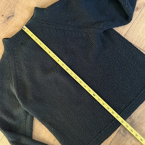 Black sweater - Picture 2 of 6